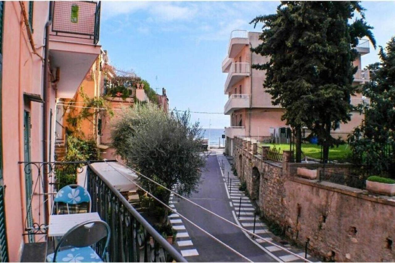 Casa Acqua Mare Parasio Imperia Exterior foto